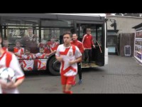 Novým autobusem v barvách FC Vsetín vstříc horkým fotbalovým novinkám