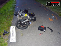 Tragédie v Karlovicích: Chlapec havaroval na motorce