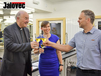 Arcibiskup Graubner vyrazil na Vsetíně pamětní medaili